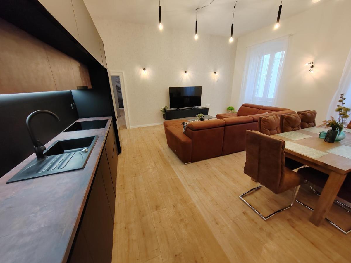 Town Square Apartment Zadar Exterior photo